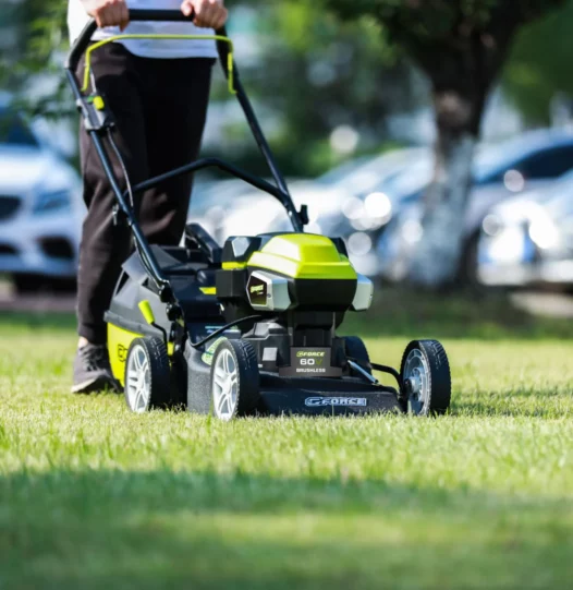 GForce_Cordless_Mower_on_Grass_1267x1267-526x541