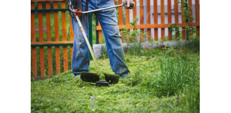 Difference Between a Grass Trimmer and a Brushcutter