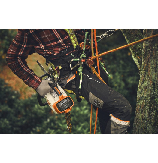 STIHL-ALLPRO-Battery-AP-200.0-P-EA134006510-APPLICATION-526x541