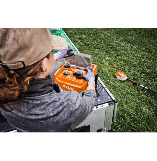 Stihl-AL-1802-MO-High-Speed-Charger-EA104305505-4-526x541